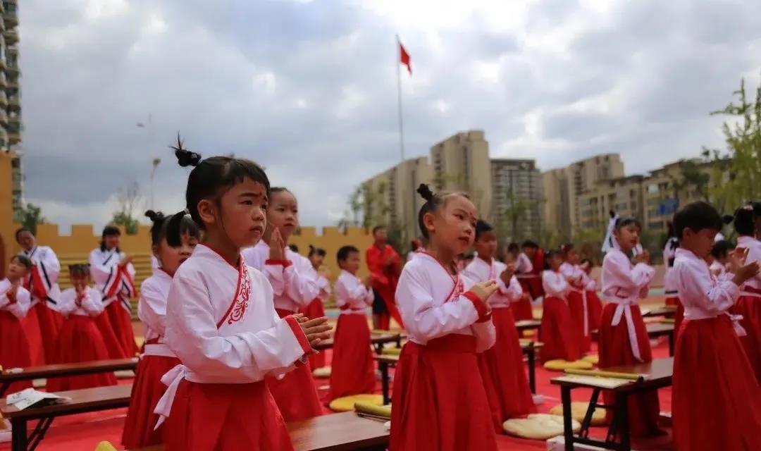 昆明市斗南街道中心幼兒園國學畢業典禮2.jpg